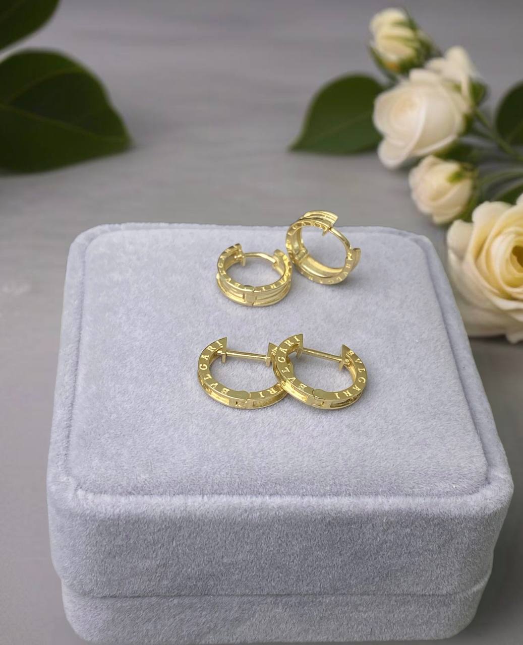 Серьги  из желтого  золота  585 пробы 